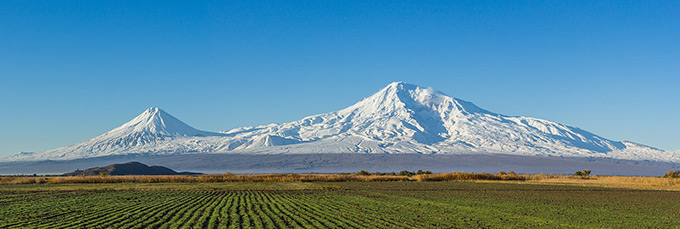 Le mont Ararat et la plaine d'Araratian